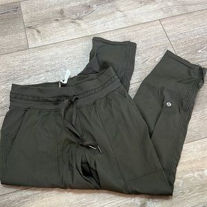 Size 4 Lululemon joggers